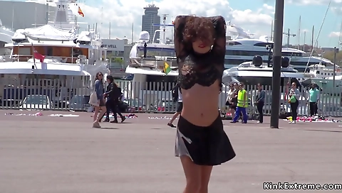 Super sexy asian girl in tempted and fucked