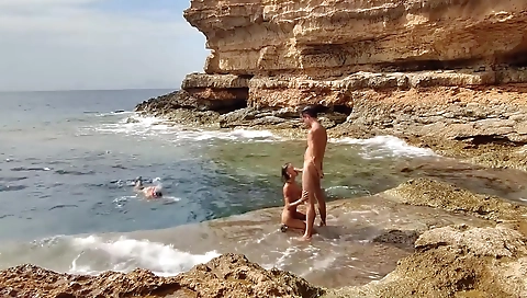 Sexy chick gets an anal penetration availabletav hawai in a mouth