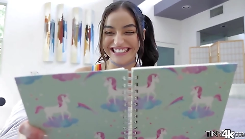 Mas serina gets a lesson in her mouth