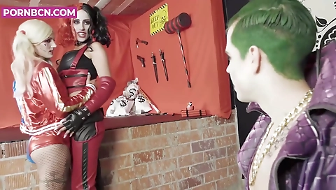 Hawt babe fucked by a huge cock