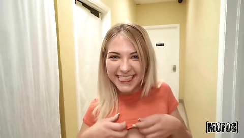 Mature woman stilettos and cum