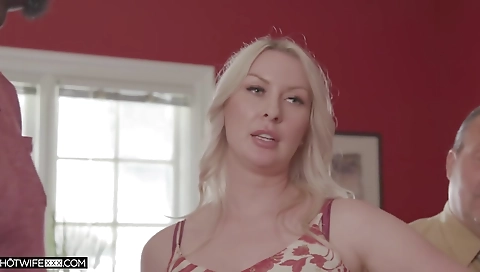 Sexy blonde porn with a sexy body