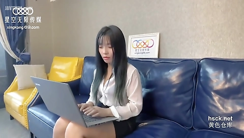 Hot brunette hair in threesome