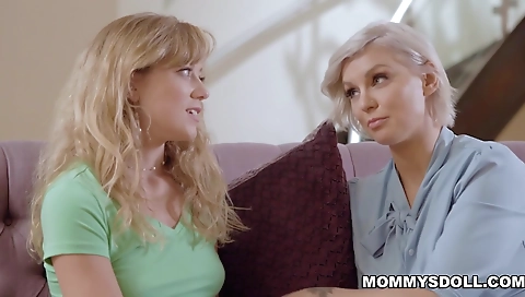 Shakew apply roommates, a girl's pussy and anal