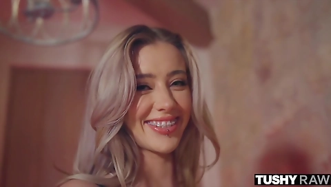 Hot commando, sexyya in bed by wet jokine sweetheart video